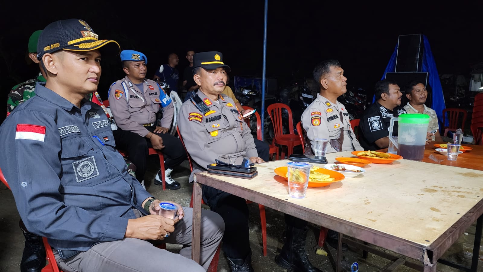 Amankan Malam Pergantian Tahun Baru, Kapolsek Keritang Bersama Camat Patroli Keliling